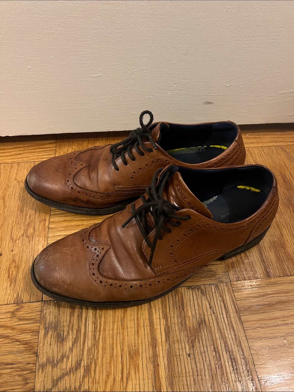 Cole Haan Classic Men’s Brown Leather Wingtip Dress Shoes lace up